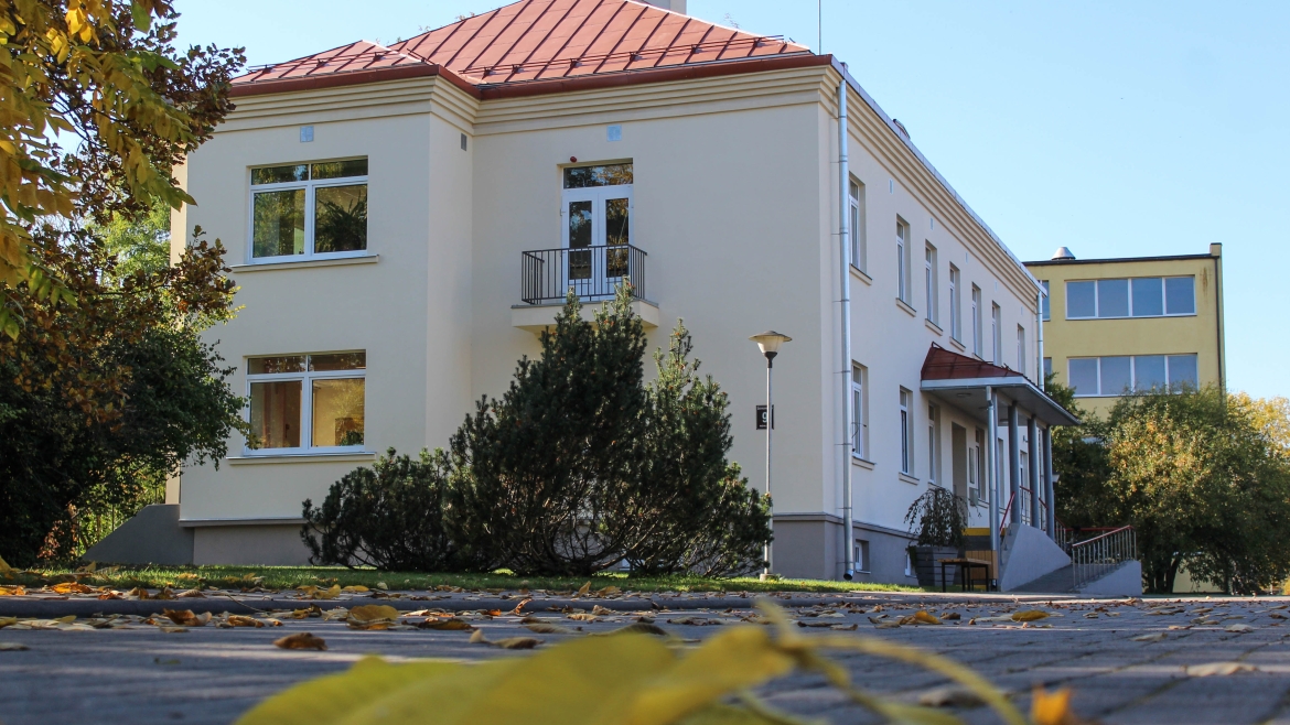 KULDĪGAS NOVADA PAŠVALDĪBAS AĢENTŪRA “SOCIĀLAIS DIENESTS” UZ NENOTEIKTU LAIKU AICINA DARBĀ DIREKTORA VIETNIEKU